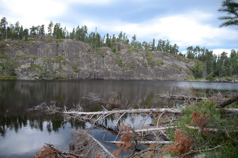 700_4687.jpg - Rock bluffs