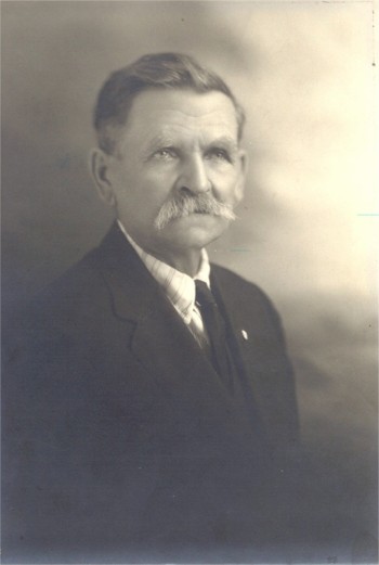 john_c.jpg (25150 bytes)