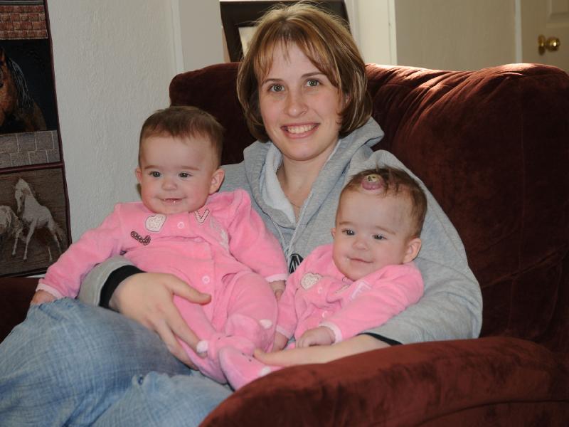 new_melissa_and_girls.jpg - Mom on the girls