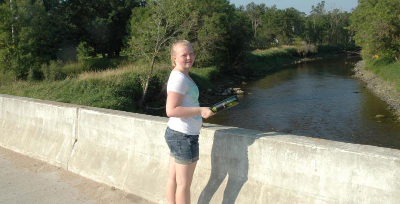 Raw00069.jpg - Message in a bottle