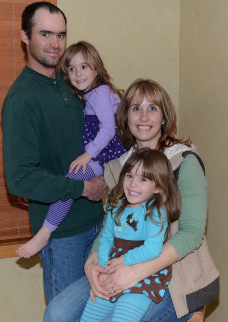 700_7096.jpg - Melissa and Family