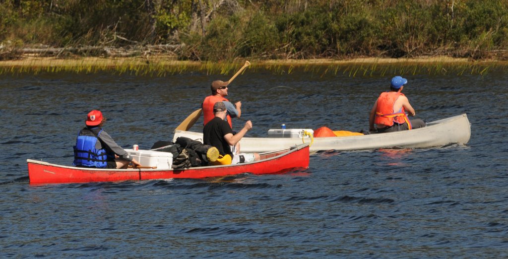 DSC_0070.jpg - Paddling while drinking